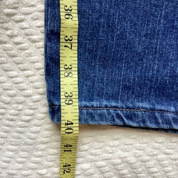 Lee Women's Relaxed Fit Straight Leg Medium Wash Blue Denim Jeans Size 14 Short - Picture 8 of 10